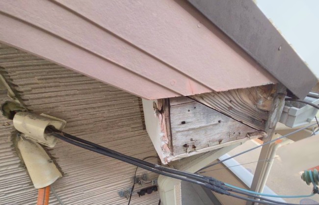 熊本市東区で強風による破風板の剥がれ｜住宅無料点検で火災保険活用をご提案